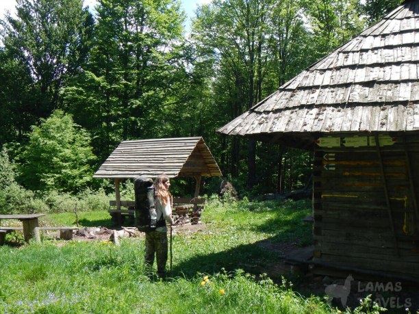 Домик лесников неподалеку от Черемхи. Закарпатский туристический путь.