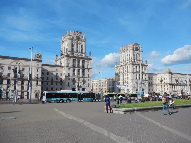 Выход из Минского вокзала. Ворота Минска.